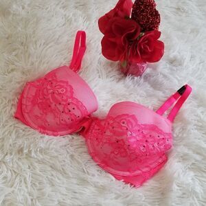 32DD Victoria's Secret Pink Lined Bra
